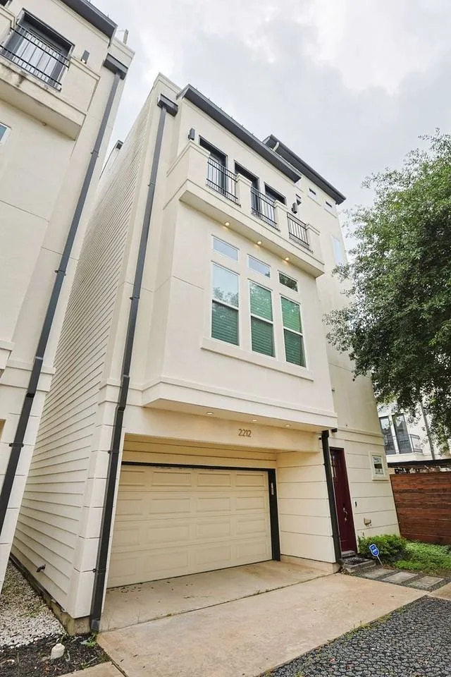 2212 Stuart St, Houston, TX 77004, USA