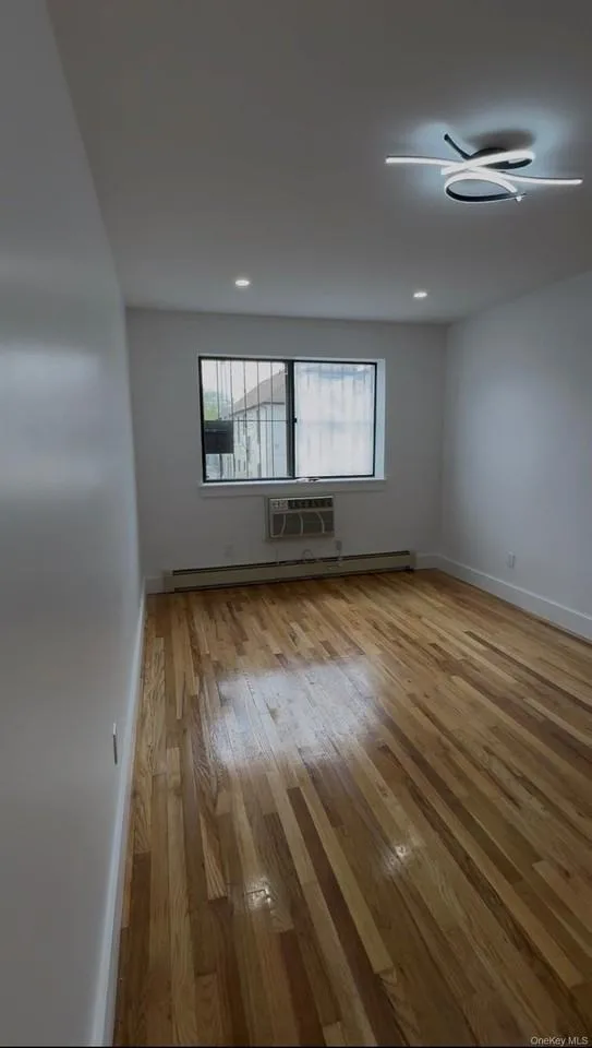 9428 53rd Ave, Elmhurst, NY 11373, USA