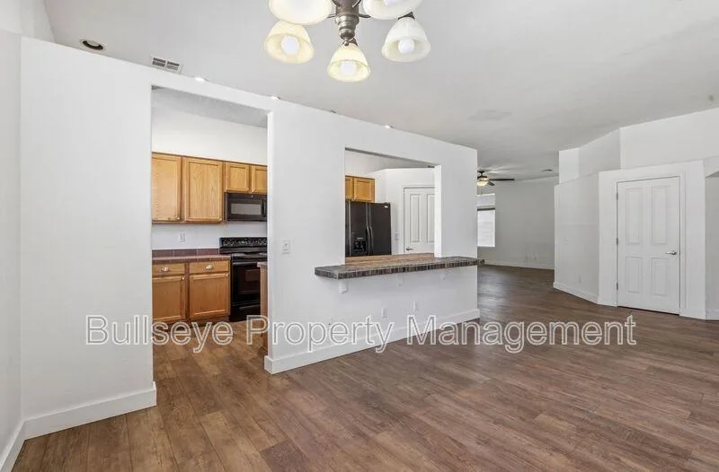 6519 S 5th Way, Phoenix, AZ 85042, USA