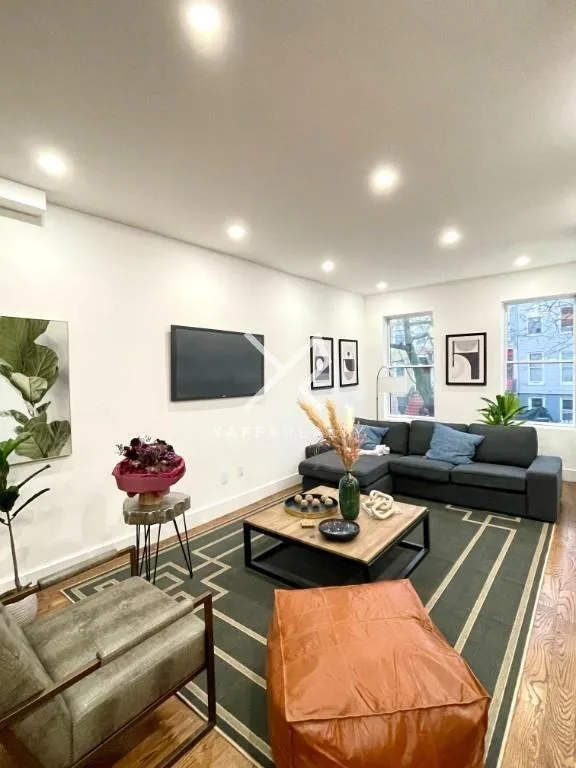 166 Covert St, Brooklyn, NY 11207, USA