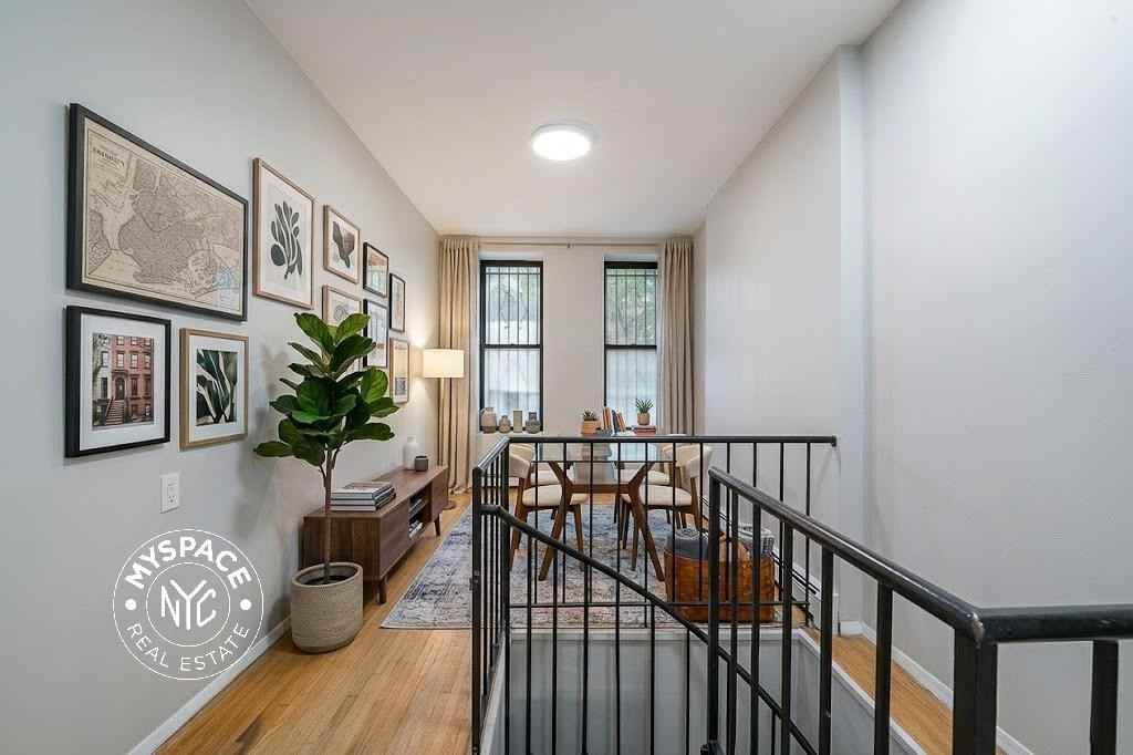 147 9th Street, Brooklyn, NY 11215, USA