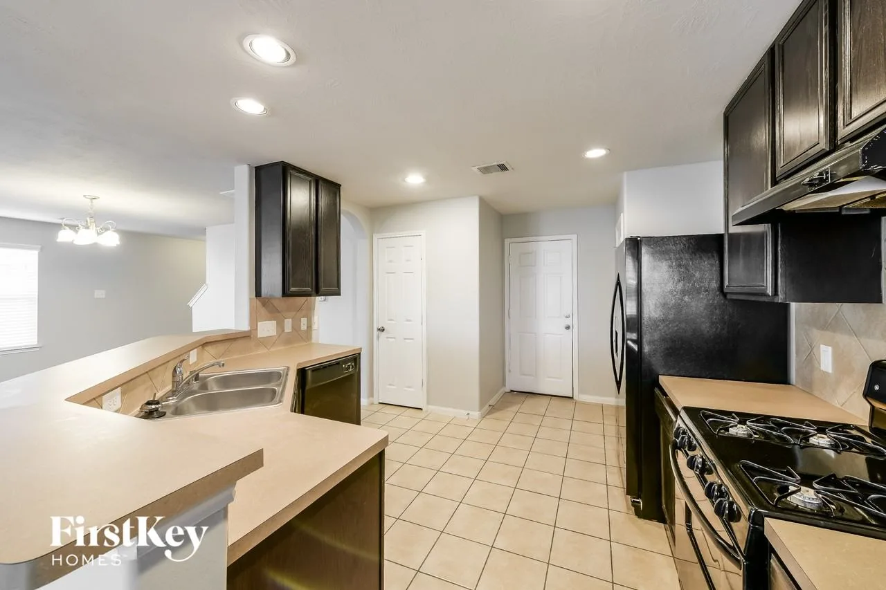 2427 Gianna Way, Houston, TX 77073, USA
