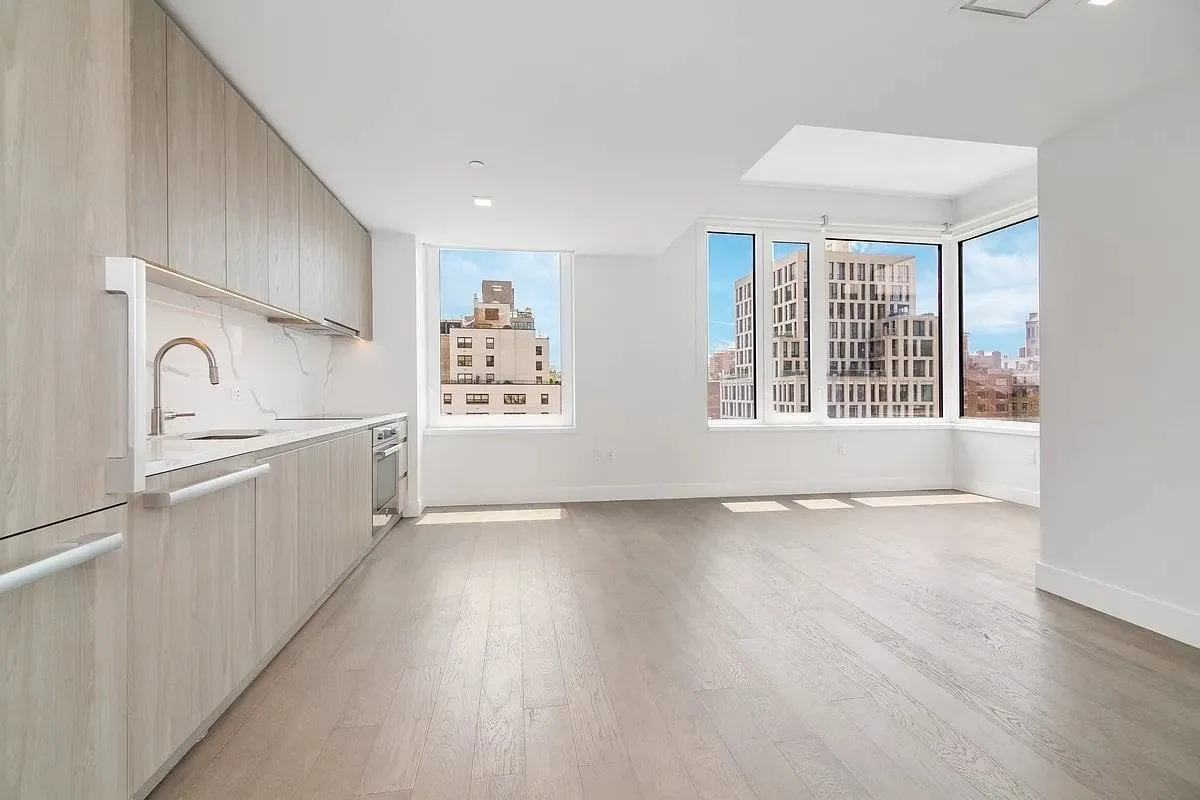 200 E 23rd St, New York, NY 10010, USA