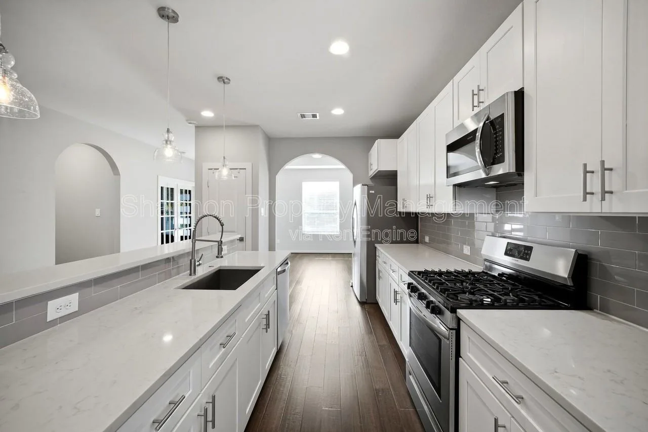 605 Dumble St, Houston, TX 77023, USA