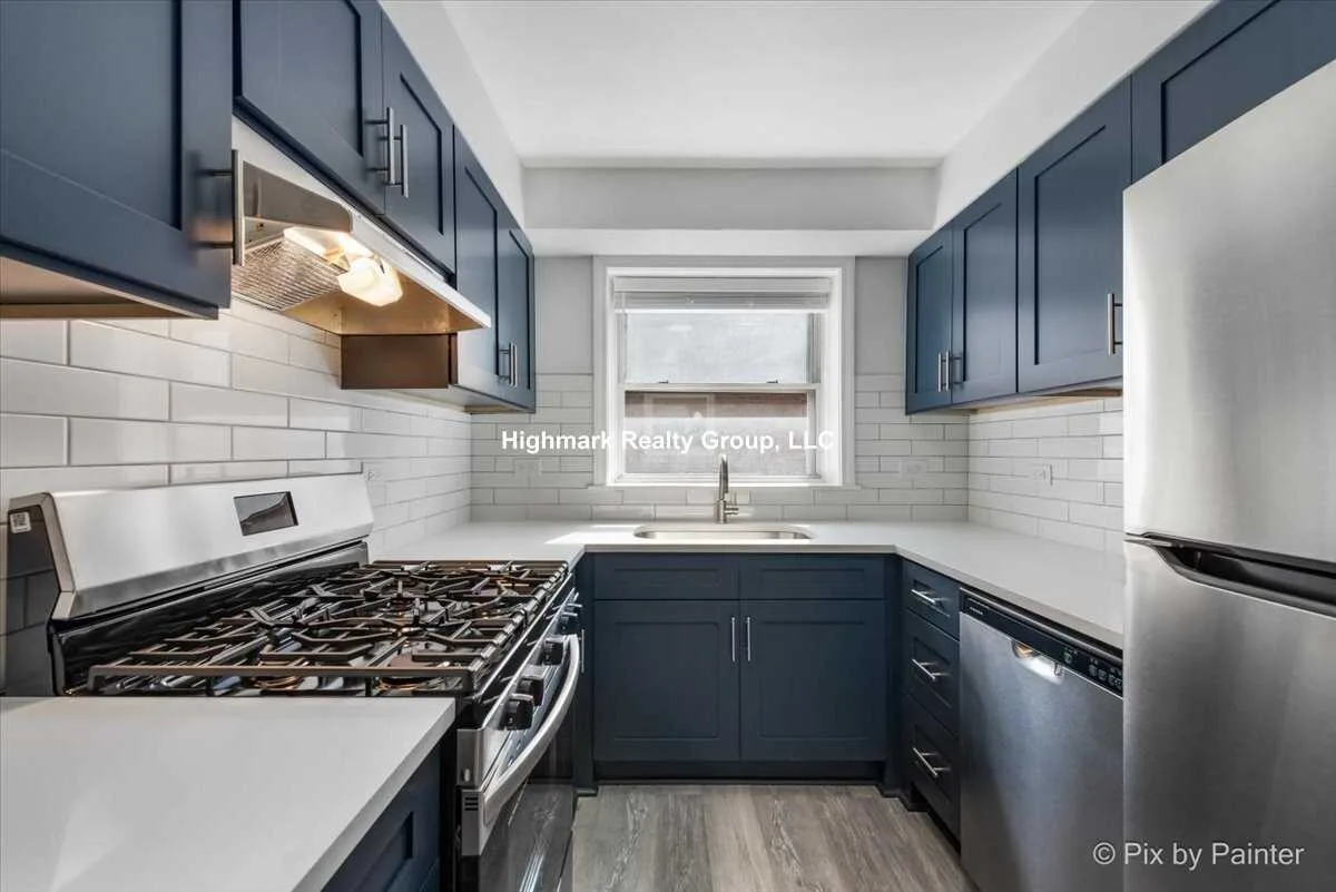 2715 W Berwyn Ave, Chicago, IL 60625, USA