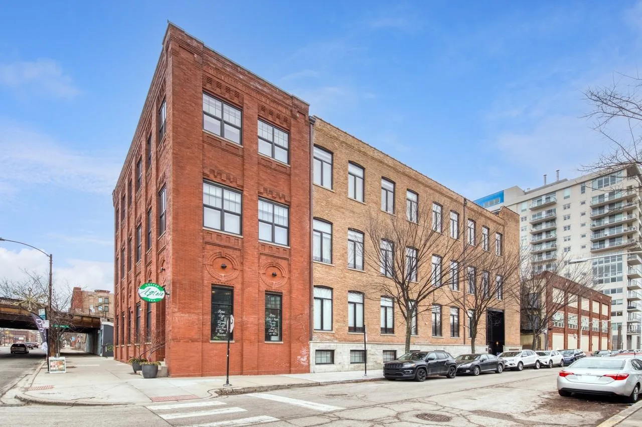 729 North Sangamon Street, Chicago, IL 60642, US