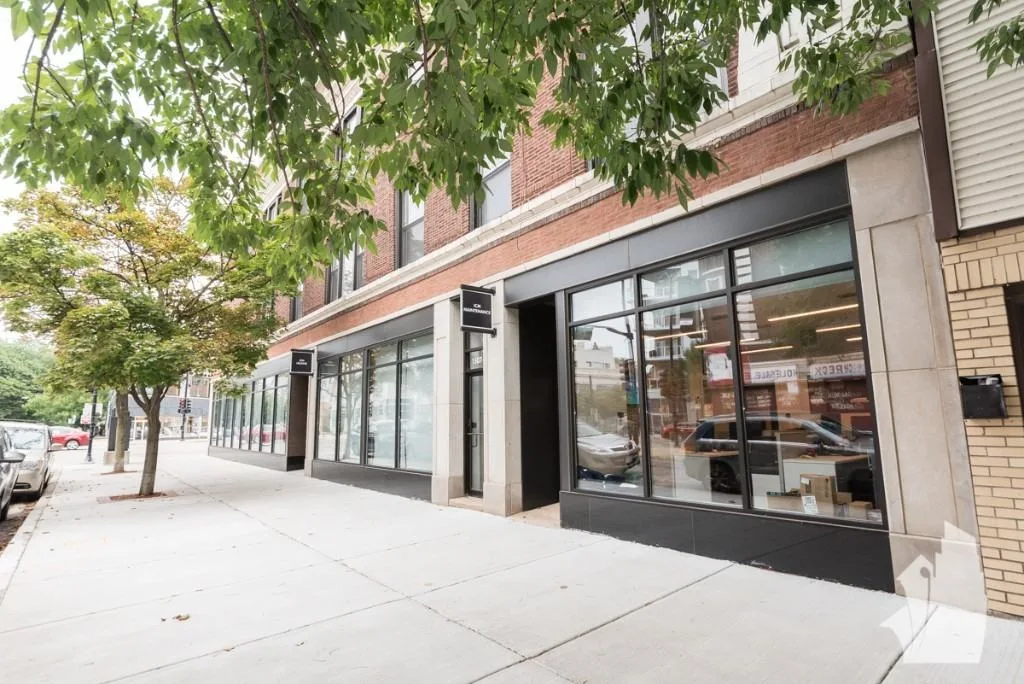 1509 W Barry Ave, Chicago, IL 60657, USA