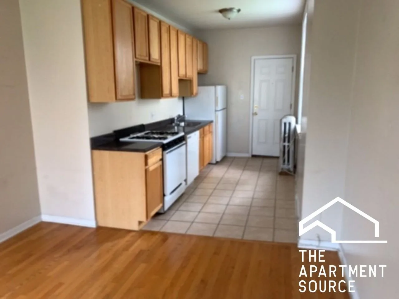 3928 N Pine Grove Ave, Chicago, IL 60613, USA