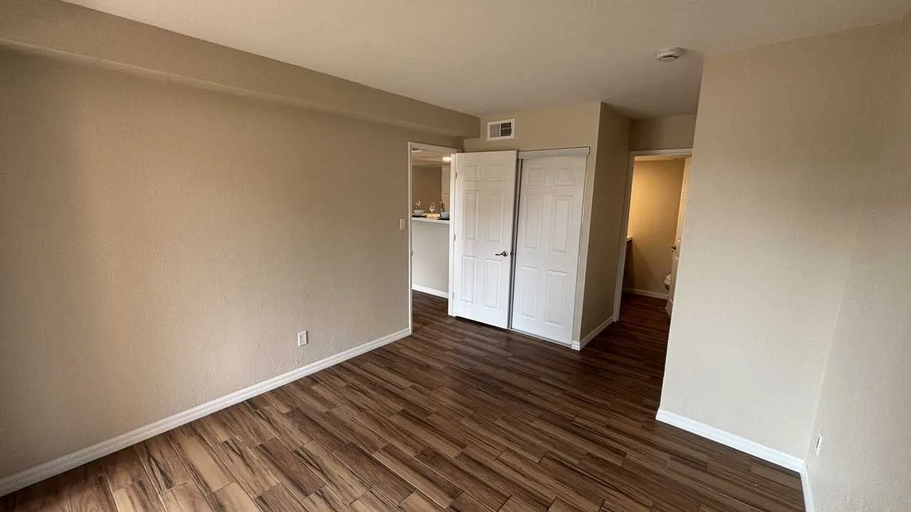 3601 W Tierra Buena Ln