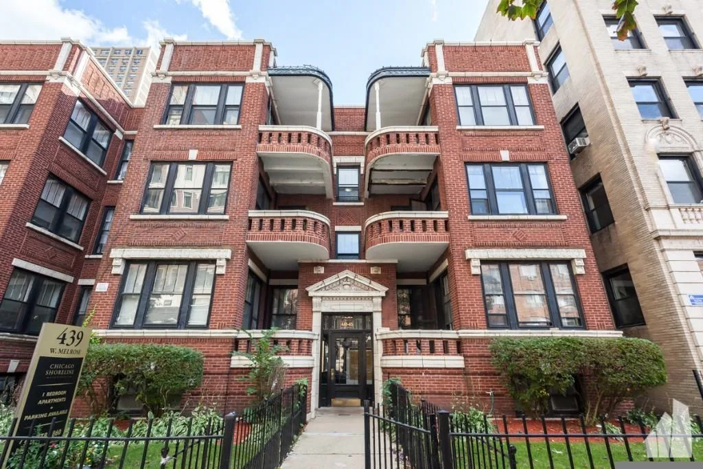 439 W Melrose St, Chicago, IL 60657, USA