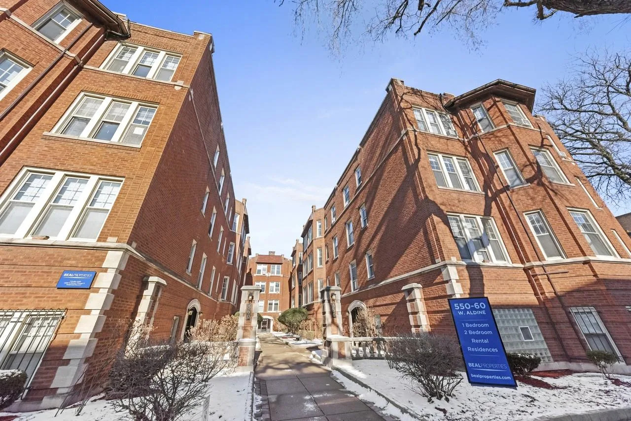 550 W Aldine Avenue, Chicago, IL 60657, USA