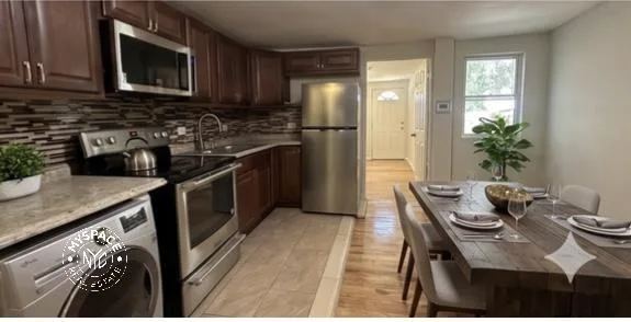 2303A Pacific Street, Brooklyn, NY 11233, USA