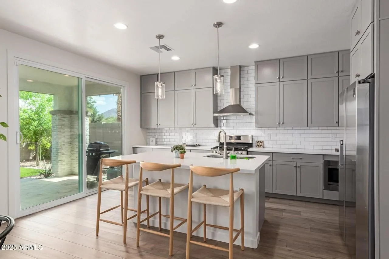 3746 E Earll Dr, Phoenix, AZ 85018, USA