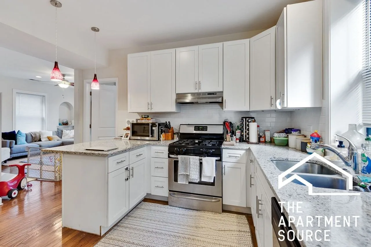 1819 West Leland Avenue, Chicago, IL 60640, USA