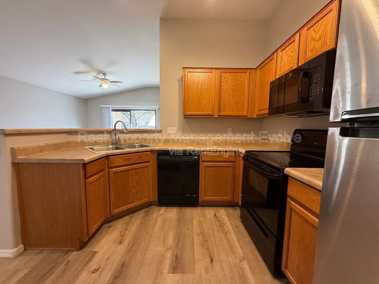 1516 East Bowker Street, Phoenix, AZ 85040, USA