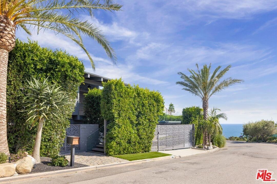 344 Arno Way, Pacific Palisades, CA 90272, USA