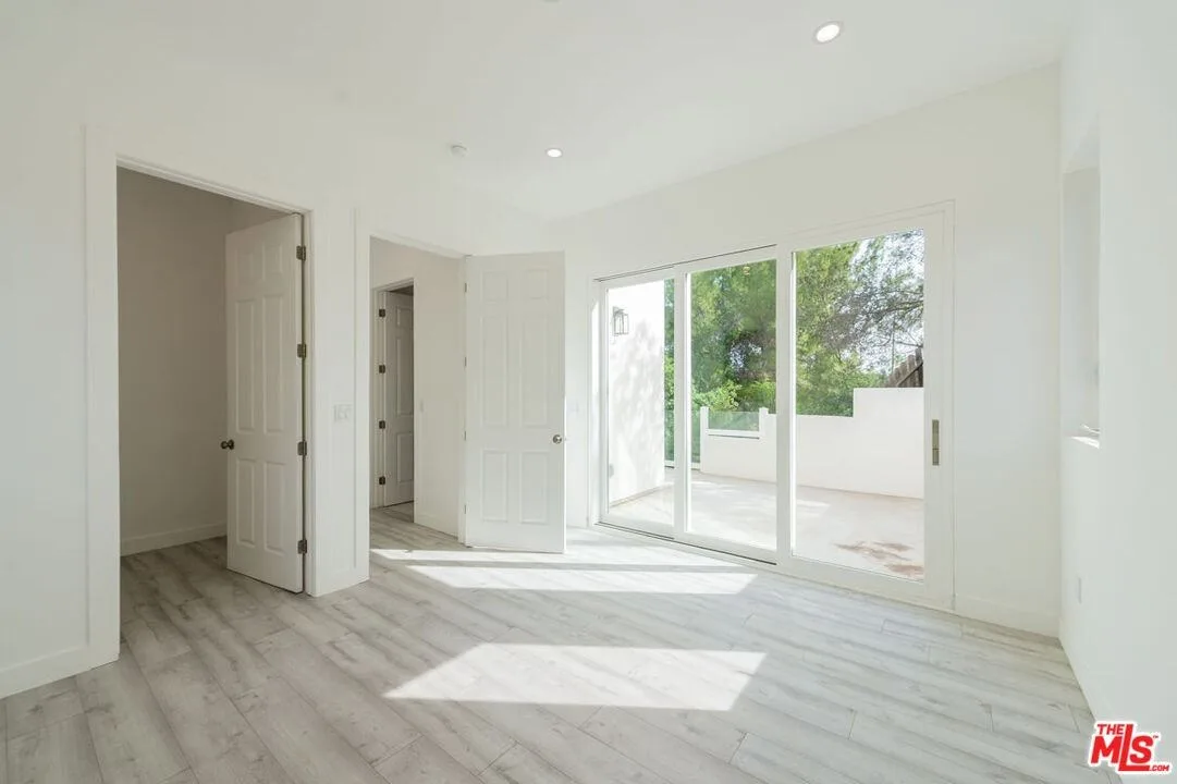 4724 El Caballero Dr, Los Angeles, CA 91356, USA