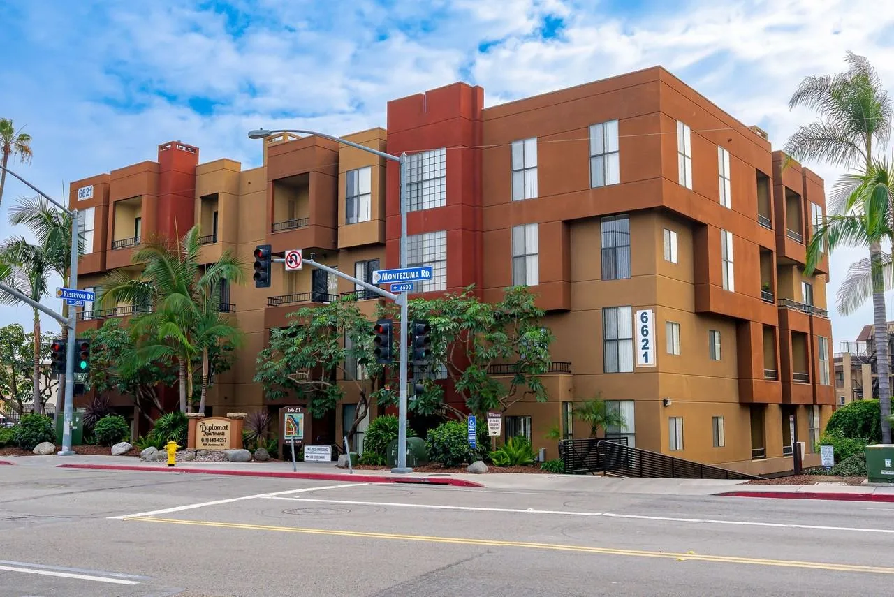 Diplomat Apartments