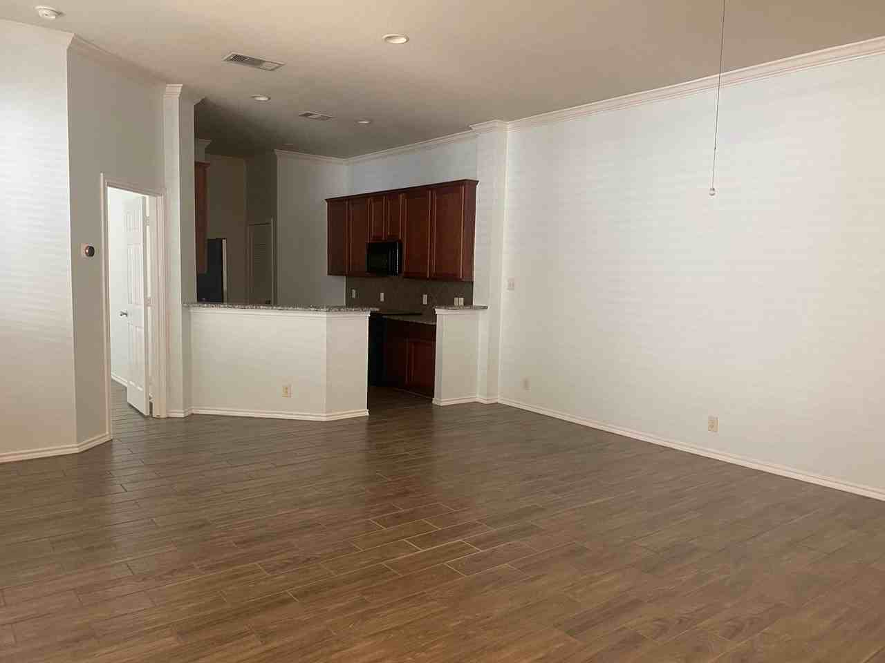6819 Terra Rye, San Antonio, TX 78240, USA