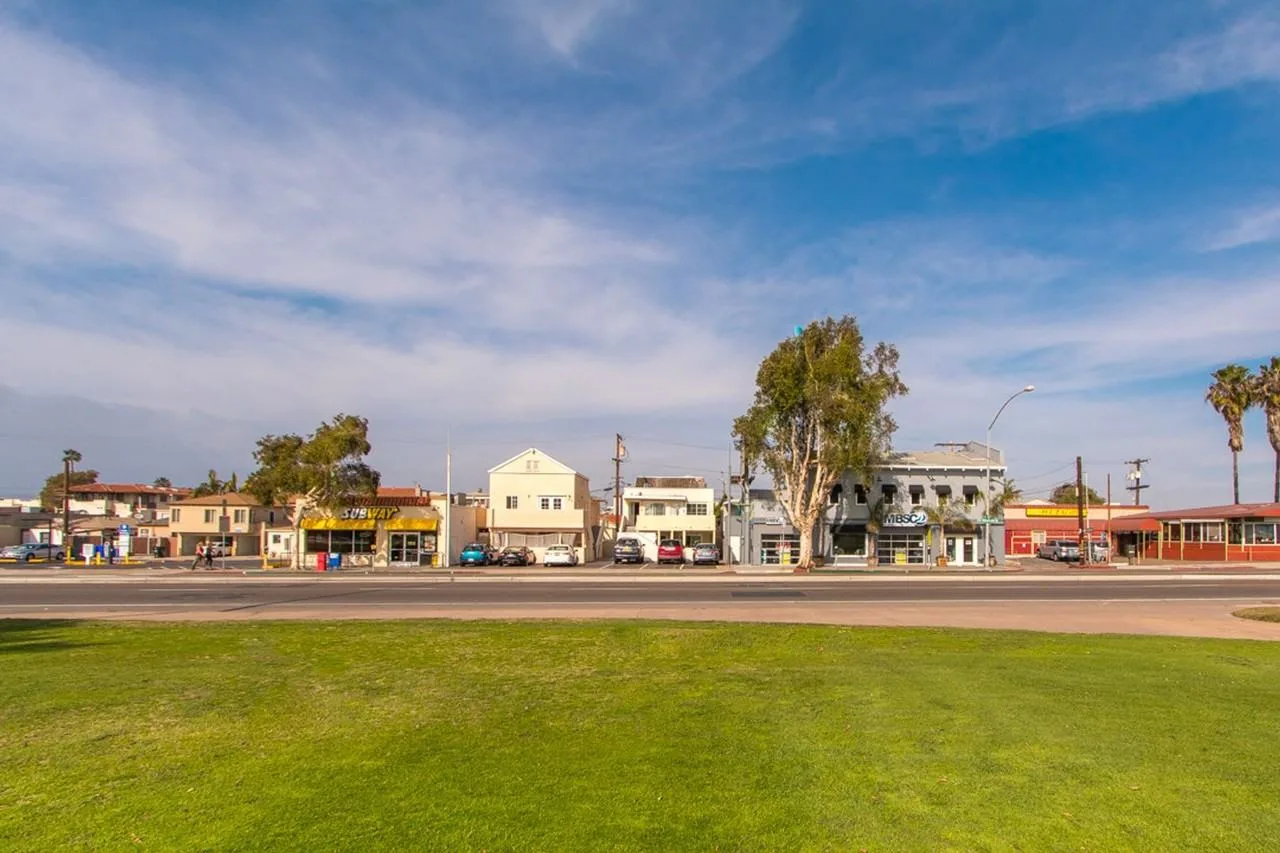 830 W Mission Bay Dr, San Diego, CA 92109, USA