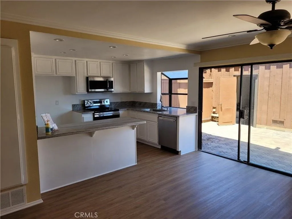 2074 Mount Shasta Dr, Los Angeles, CA 90732, USA