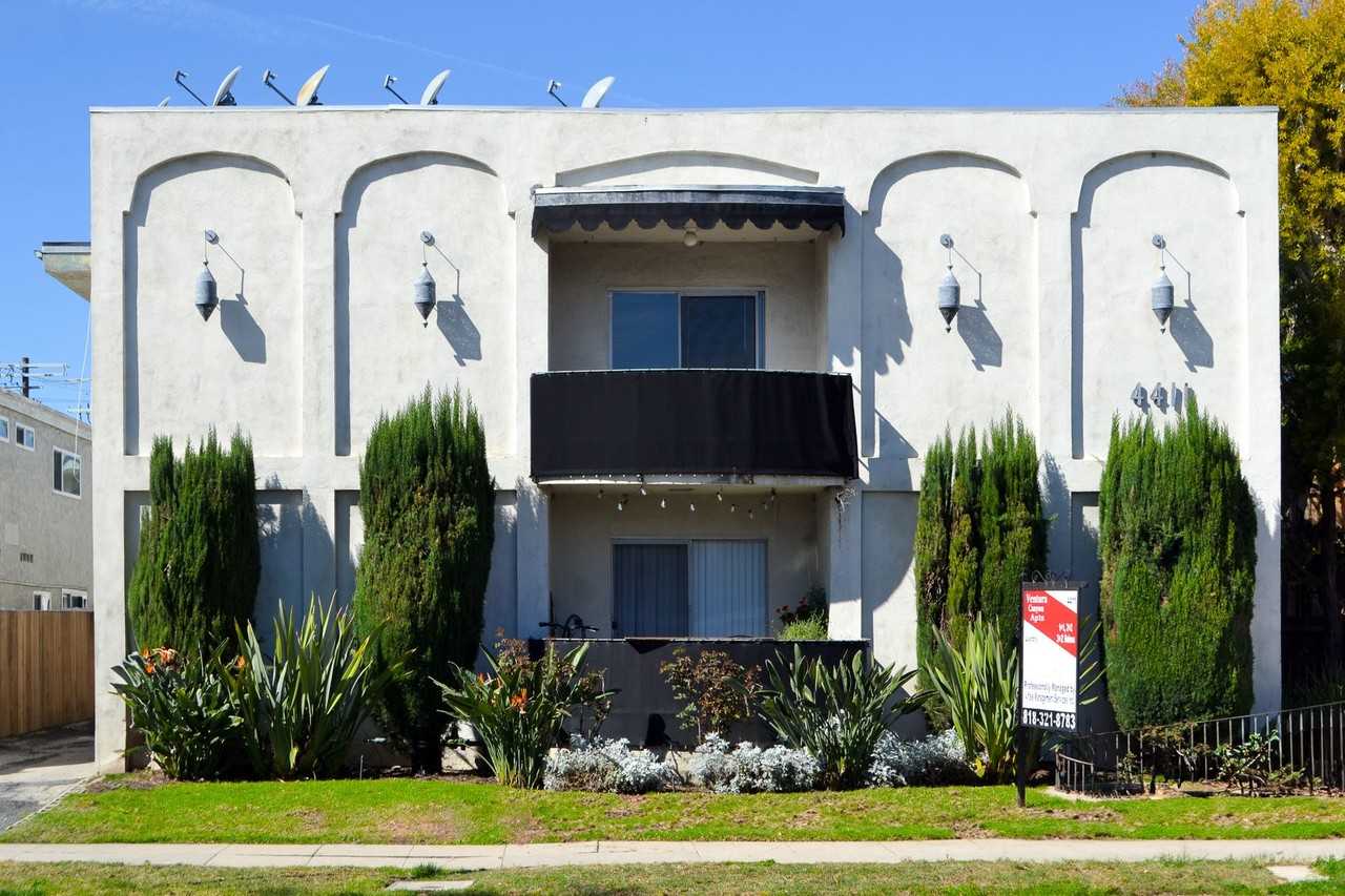 4411 Ventura Canyon