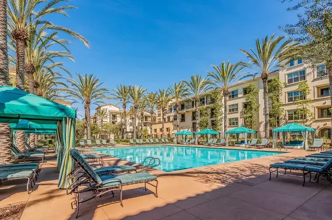 5945 Linda Vista Road, Unit C88