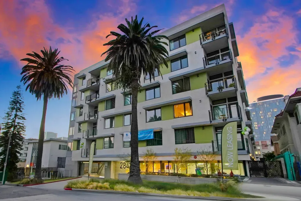 2847 Leeward Avenue, Unit 201