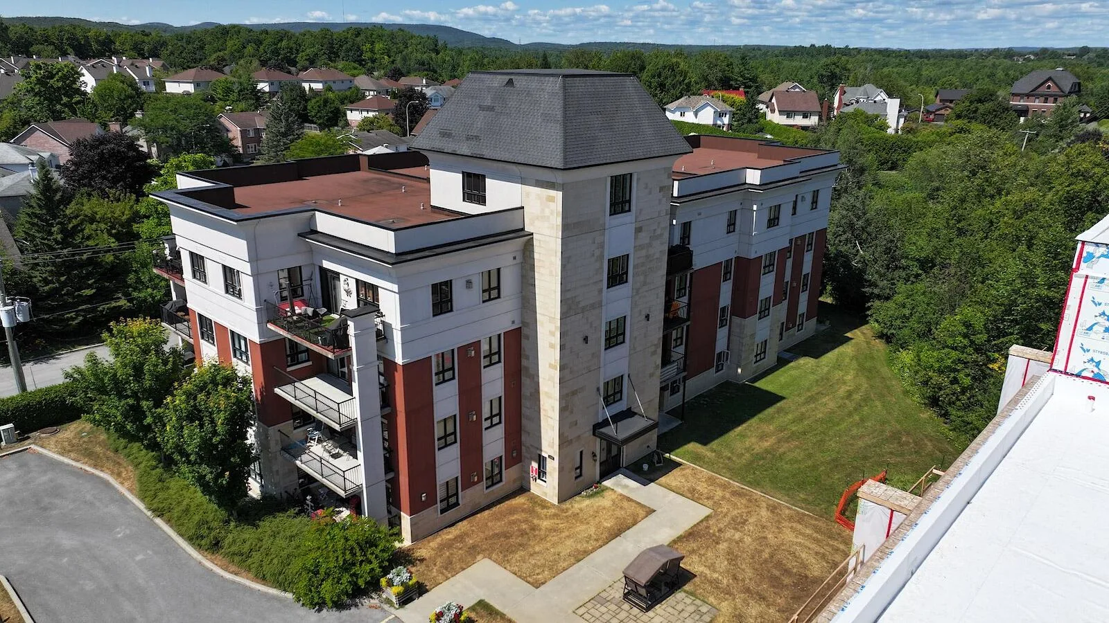 Nouveau projet locatif – 24 logements disponibles | 4 modèles offerts Secteur paisible et recherché, dos au club d
