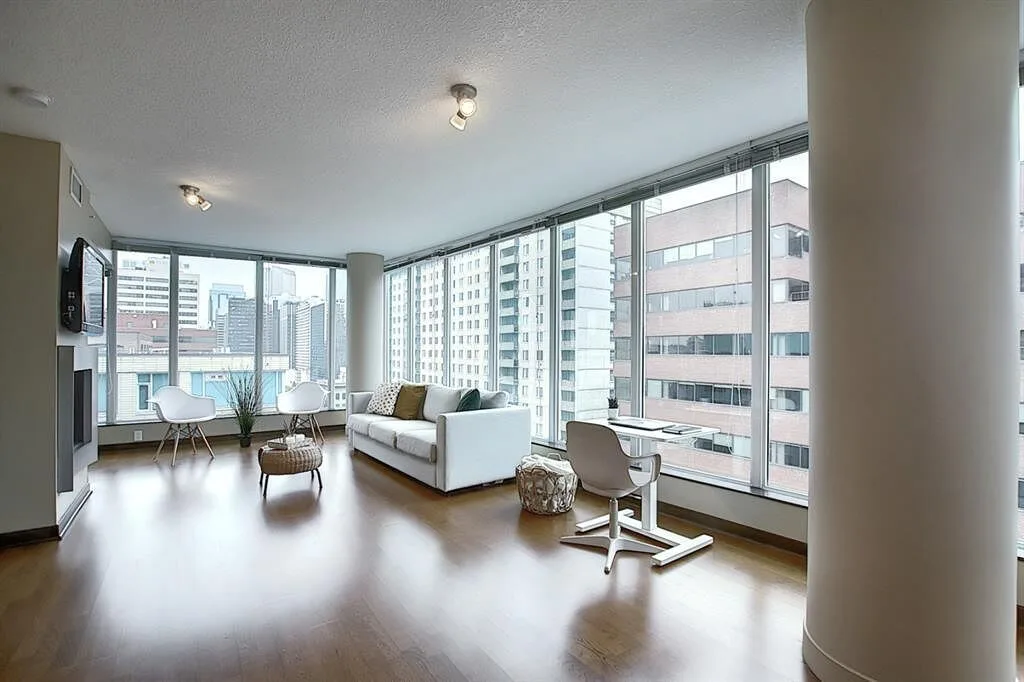 Beautiful 11th Floor, 2 Bedroom 2 Full Bath Condo in Downtown's West End