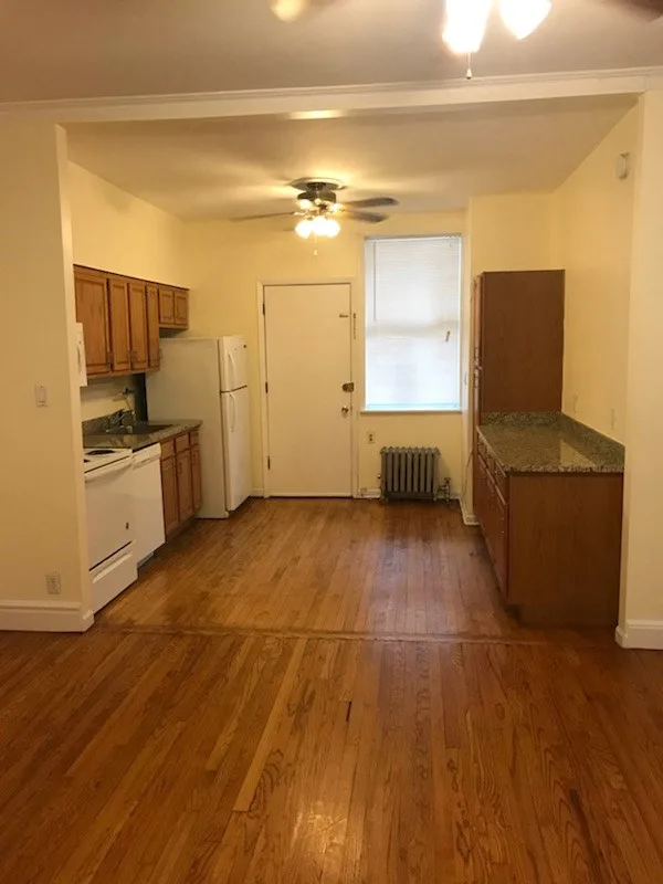 3223-5 N. Clark/3236 N. Dayton