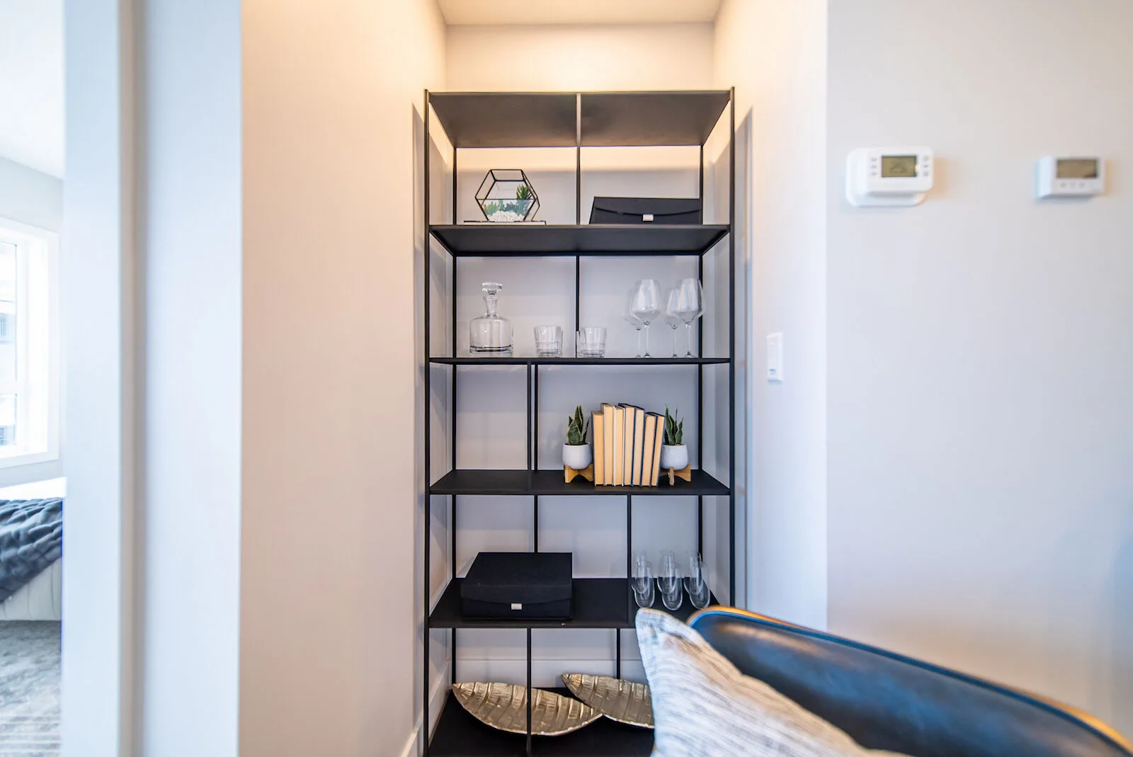 1 & 2 Bedroom Seton Apartments with Shopping and Dining Steps Away