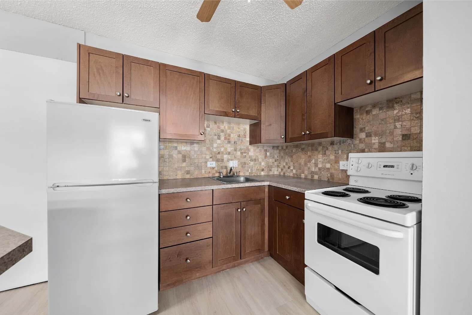 Studio, 1- and 2-bedroom apartment rentals move-in ready