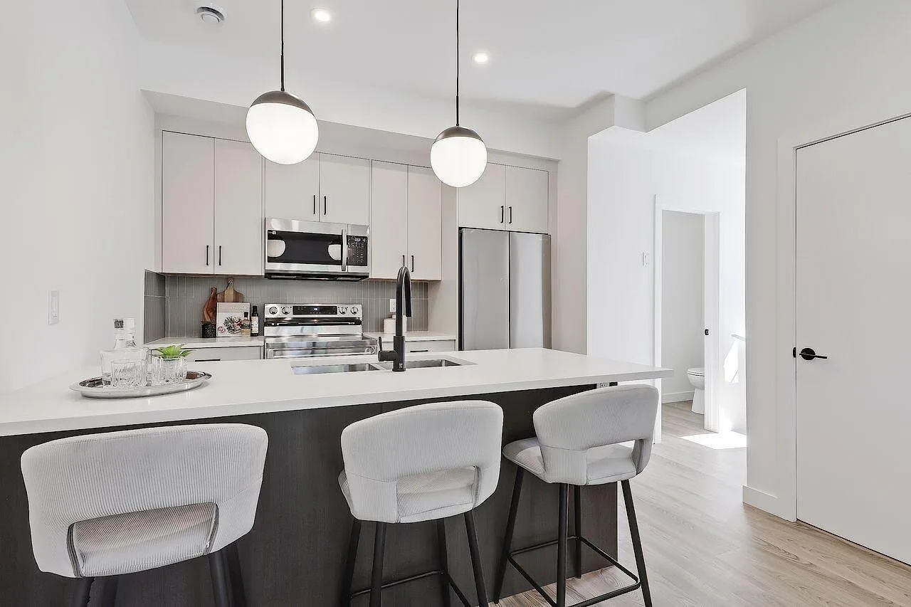 Amazing Location - Near Downtown, Sait & U of C