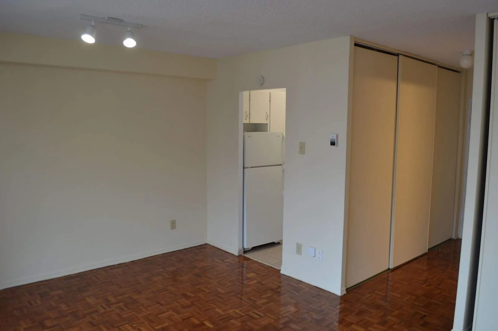 Highrise in high demand. SPECIAL PROMOTION (LIMITED TIME): 2 months free rent for a 12 month lease*