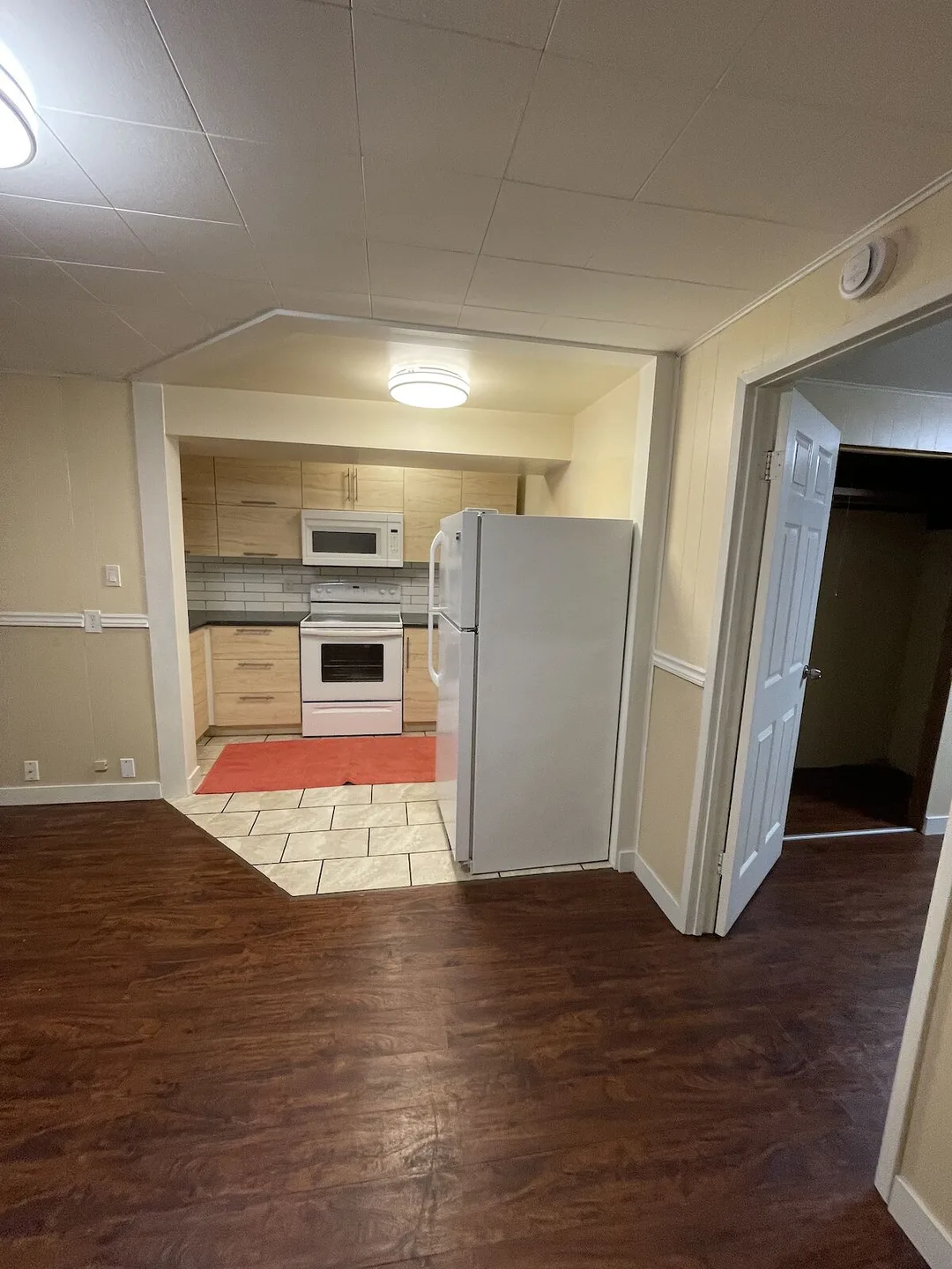 Cozy 1-Bedroom Basement Suite in Hazeldean