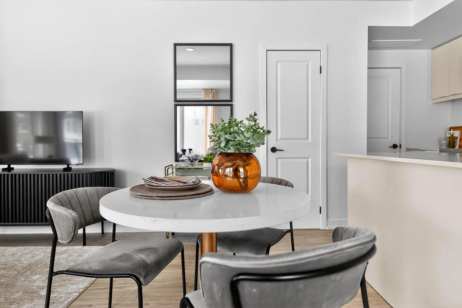 Now leasing brand new townhomes for rent in North York - The Towns at York Mills & Leslie