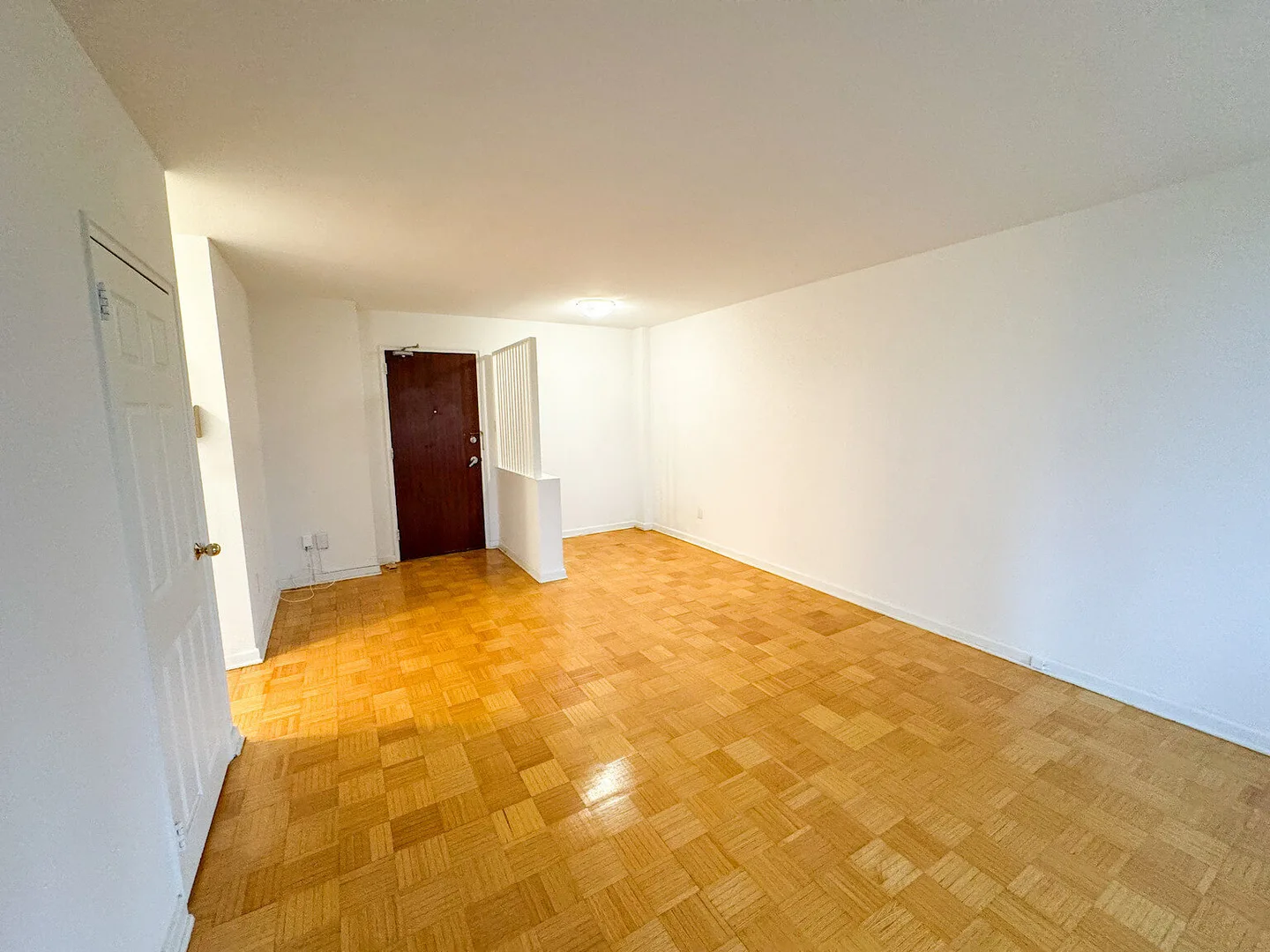 Located in charming Forest Hill, within walking distance of its shops, banks, and eateries. In close proximity to Cedarv