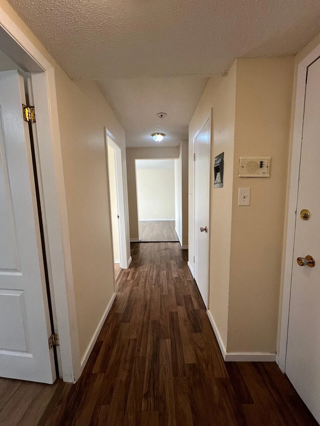 Apartment for rent Queen Mary Park Close to MacEwan University