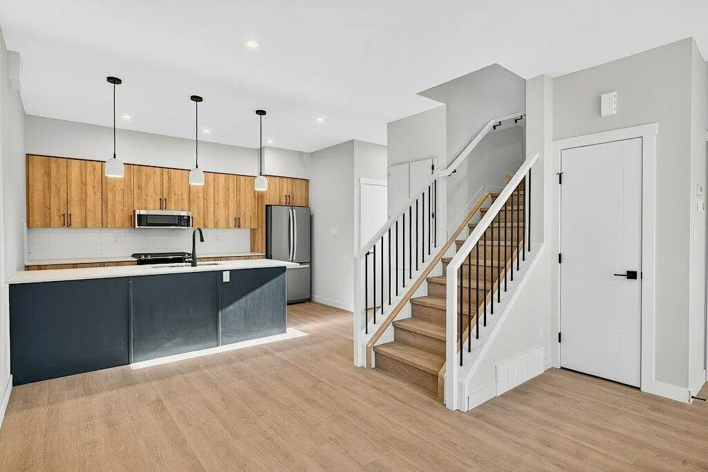 Modern 3 Bedroom, 2.5 Bathroom Townhome-SF335
