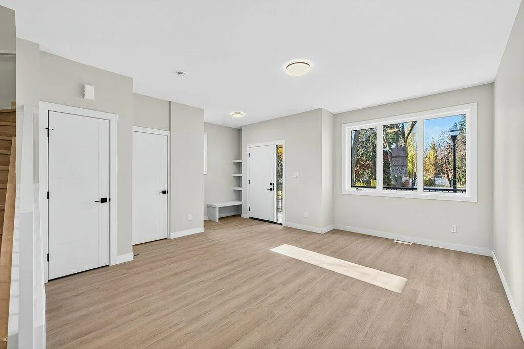 Modern 3 Bedroom, 2.5 Bathroom Townhome-SF336