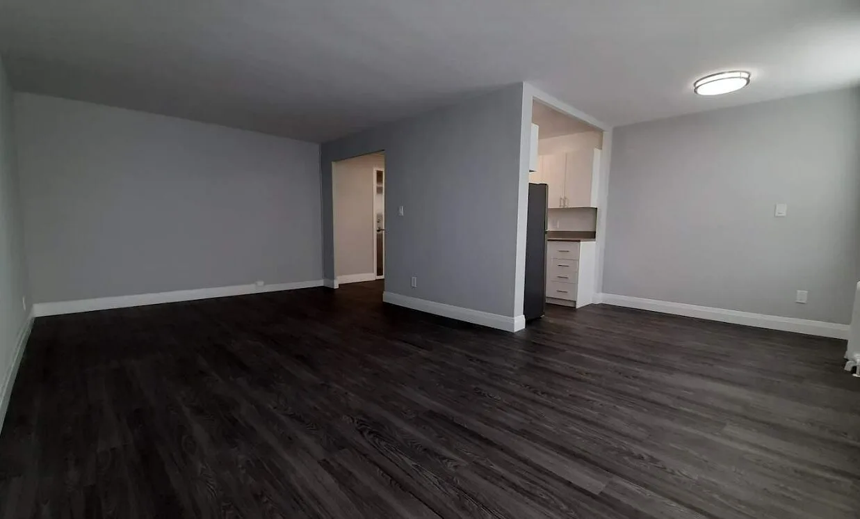 5 Benlamond Avenue