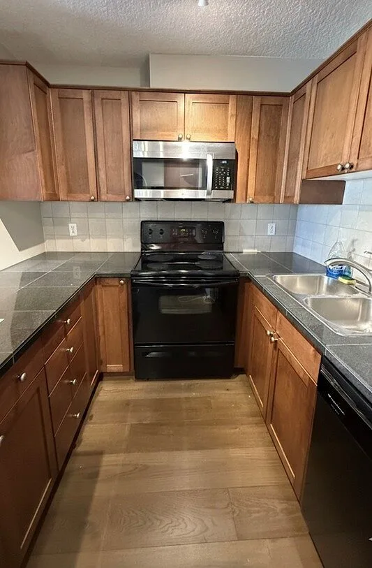 Top floor 2 bedroom condo unit in the Beltline
