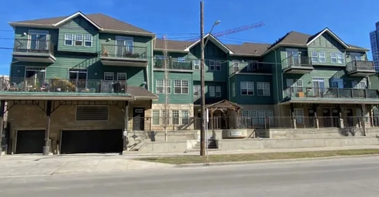 223-112 14 Avenue Southeast