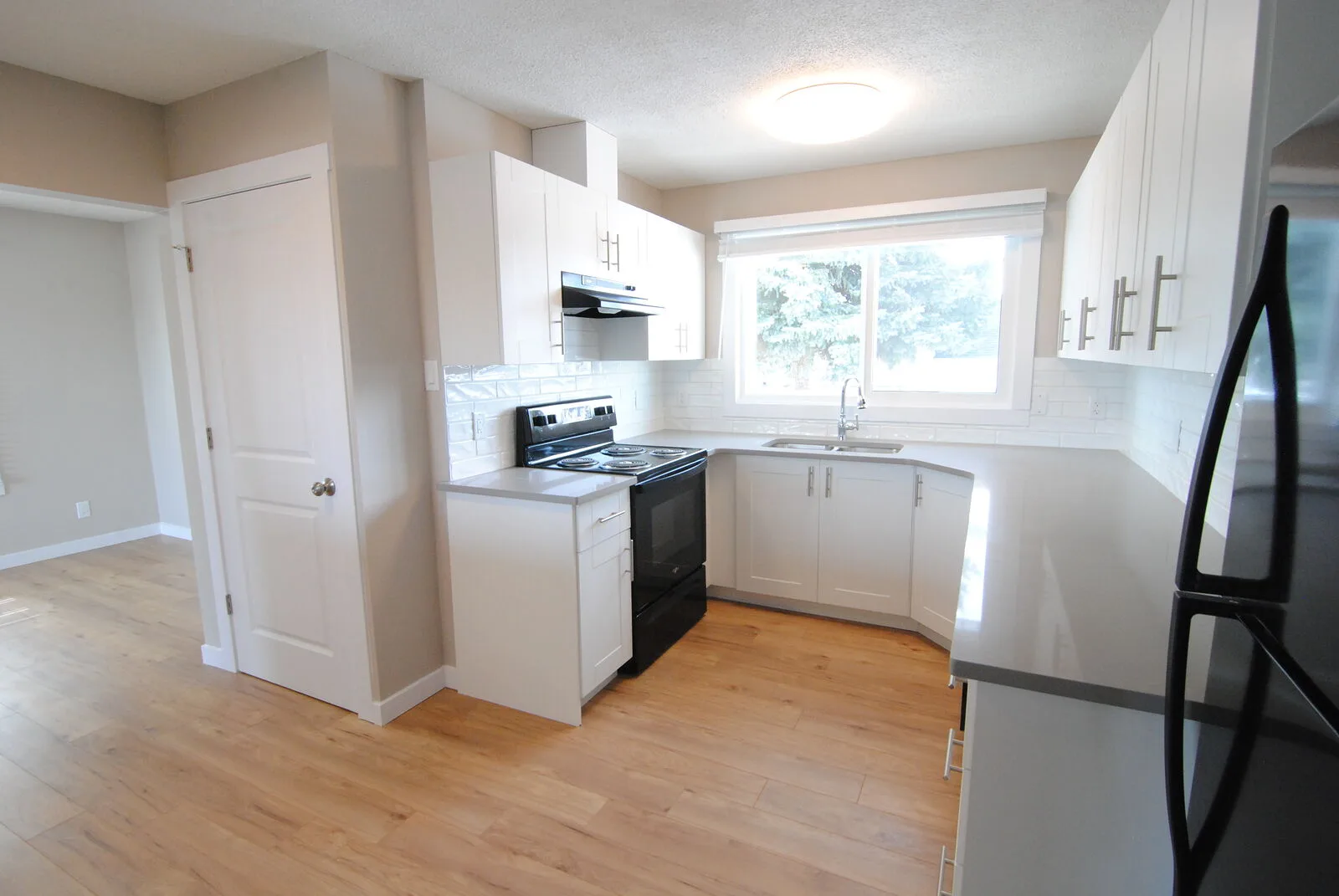 Spacious 3 Bed, 3 Bath Main Floor Suite in Prime North Edmonton Location