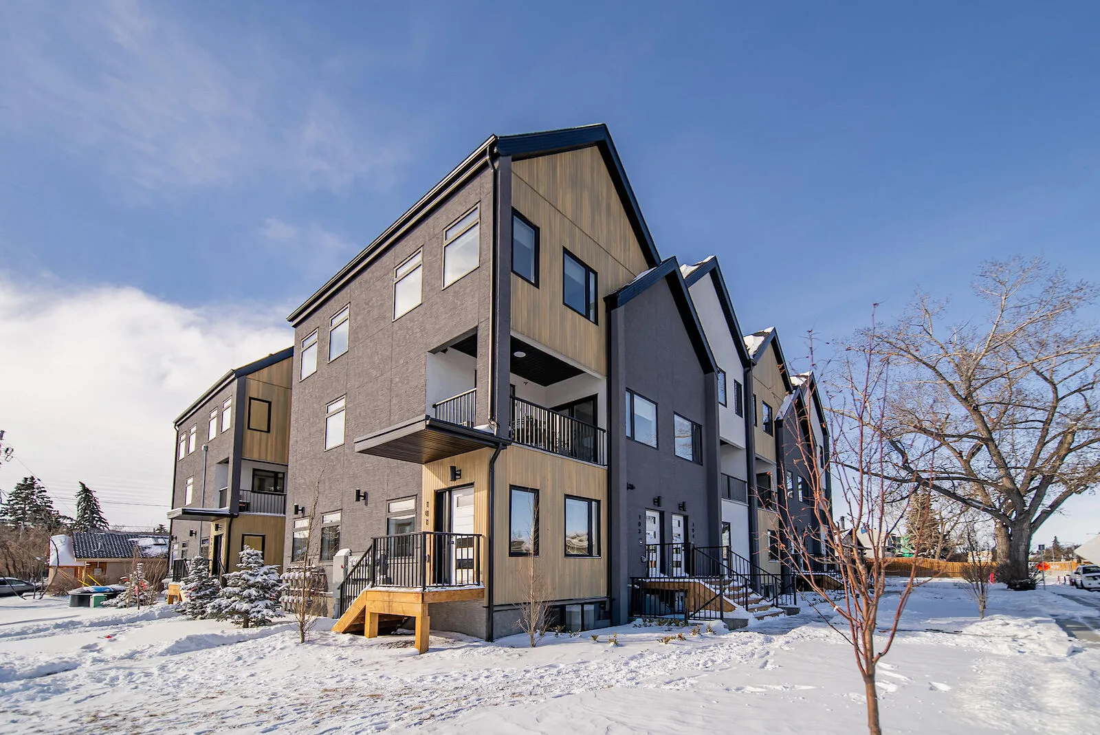 Bowness Peaks & Bowwood Block | New Boutique Townhomes & Apartments in Bowness Calgary