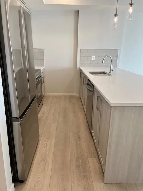 Beautiful 2 bedroom 2 bathroom condo unit in the heart of Seton
