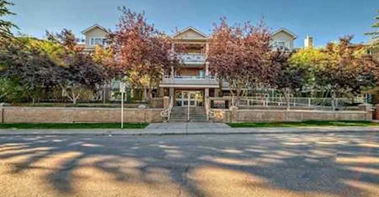 109-790 Kingsmere Crescent Southwest
