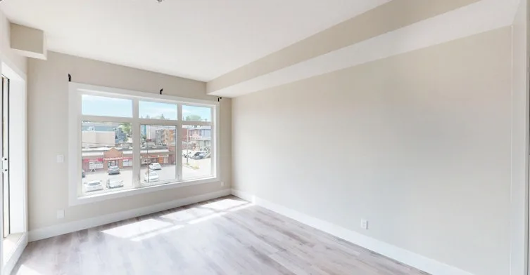 1702 17 Avenue Sw