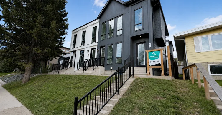 201 B-227 26 Avenue Northeast
